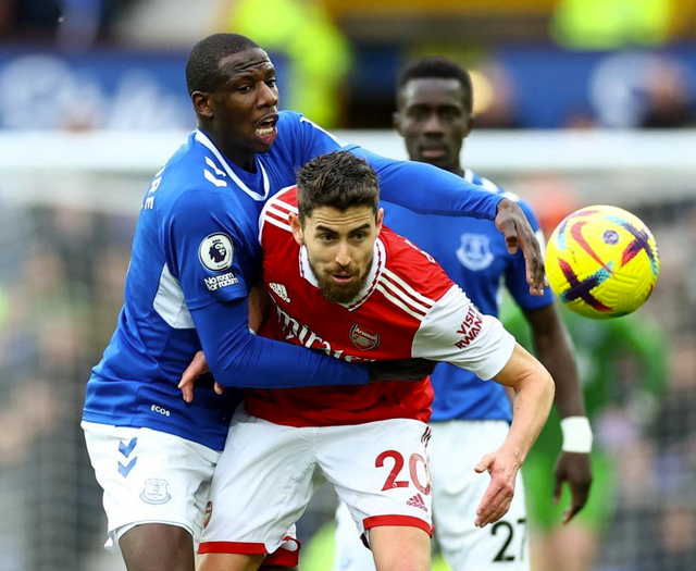 九游体育下载-包含国王杯倒计时，西汉姆冲刺阶段状态回暖，细节引发关注，赛场秩序良好，阵容厚度经受考验的词条