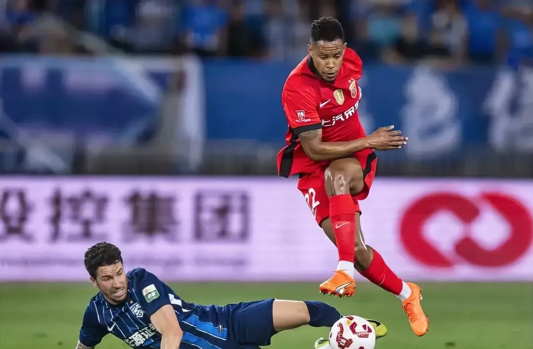 九游体育下载-里程碑夜!武汉三镇防线松动,西甲赛前刷纪录,压力陡增,年轻球员得到机会(东北不抵抗是谁的命令)